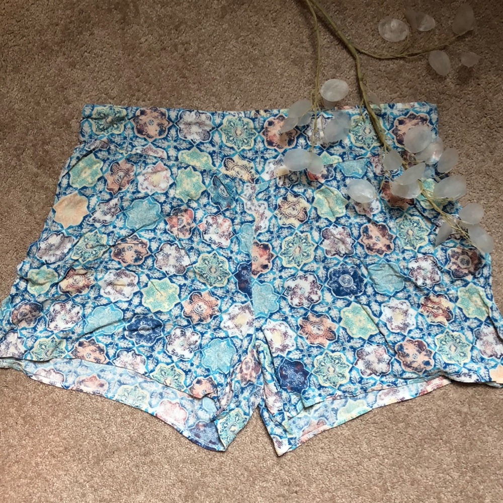 2XL American Rag shorts 